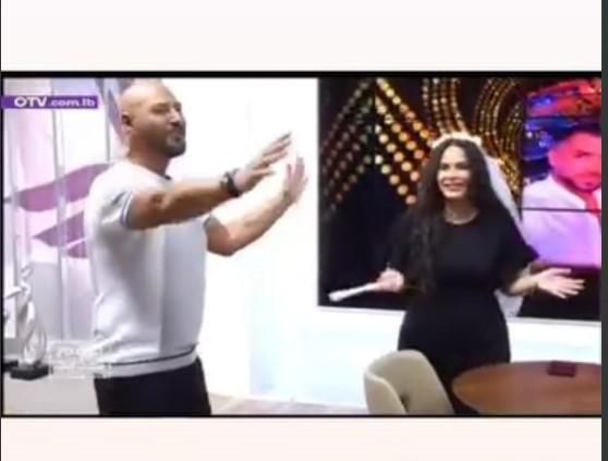 بالصور: بكت على الهواء.. مذيعة الـ OTV تدخل القفص الذهبي قريبا وهكذا فاجأها فريق العمل