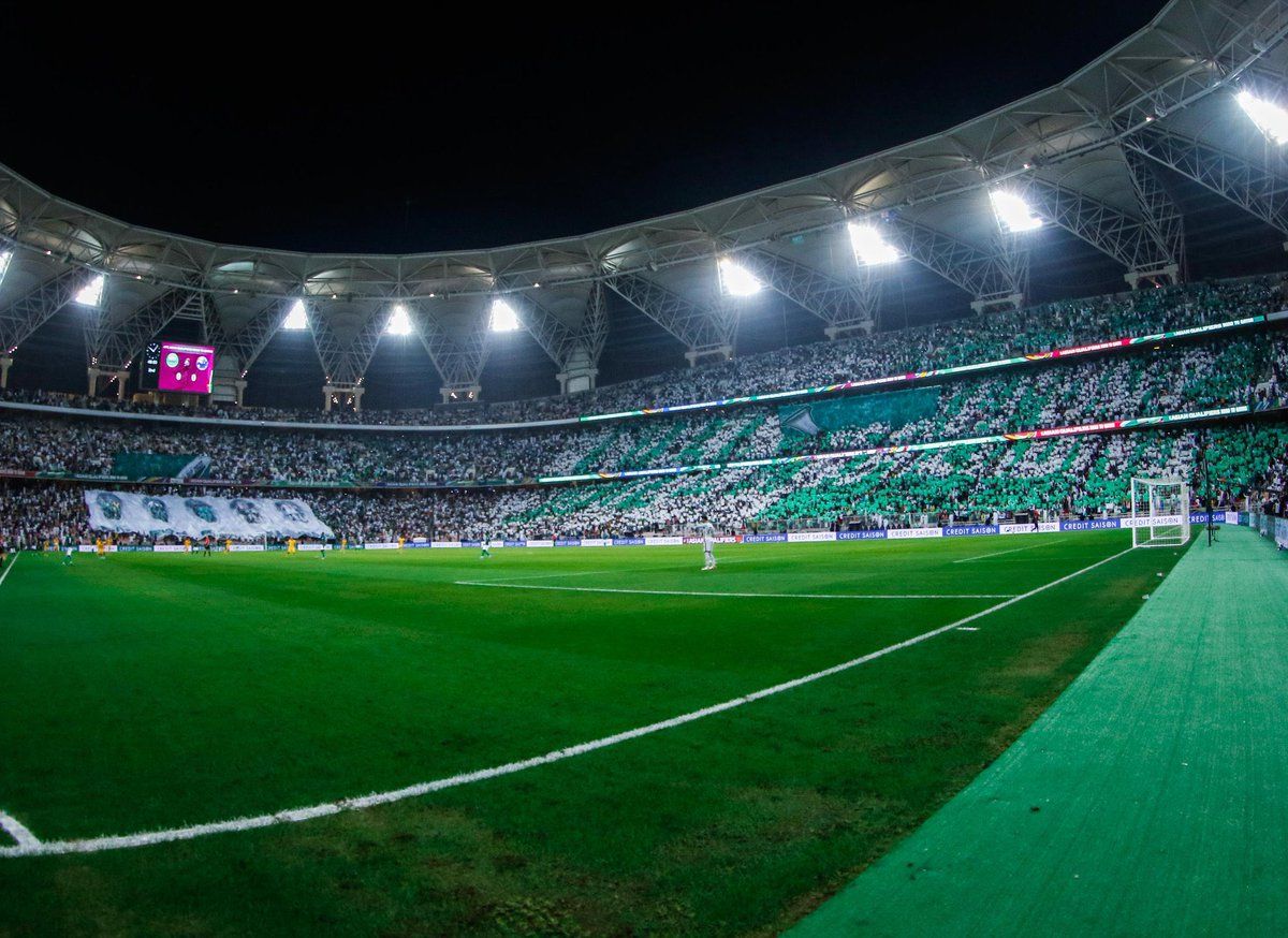 شاهد: جيسوس يضع كانسيلو تحت المجهر وكيف يختبر قوته العضلية ويحدد مصيره في الهلال - موقع الخليج الان