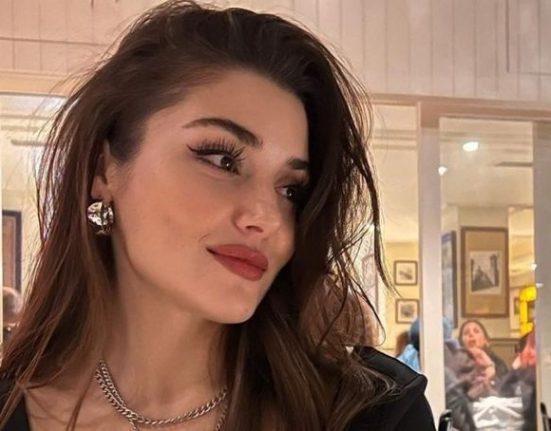 بتوقيع إيلي صعب.. هاندا أرتشيل تسحر الأنظار بفستانها الرائع!