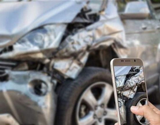 زوجته فنانة معروفة.. نجاة مخرج شهير من حادث مروّع بسيارته وهذا وضعه الصحي