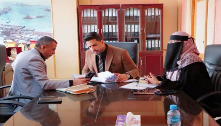 الوكيل السقاف يترأس اجتماعاً لمتابعة حملة مراقبة أسعار الأسماك بعدن