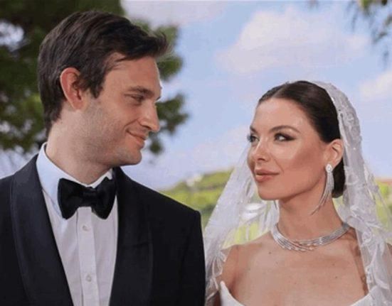 خطفت الأنظار بإطلالتها الراقية وجمالها… شاهد سهام تويني والدة زوج مايا رعيدي ترقص في حفل الزفاف