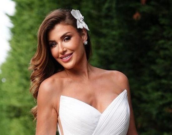 بالصور: “كتير اوفر”.. ممثلة ومذيعة لبنانية تتعرّض للهجوم مع انطلاق برنامجها المُثير للجدل “قسمة ونصييب”