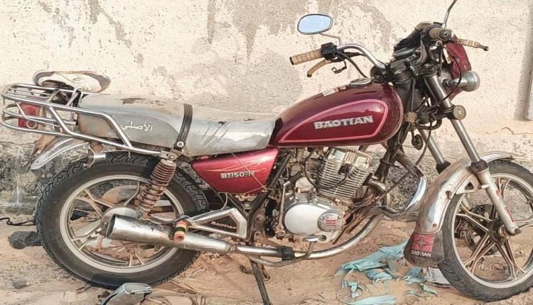 امن احور يستعيد دراجة نارية ويلقي القبض على سارقها