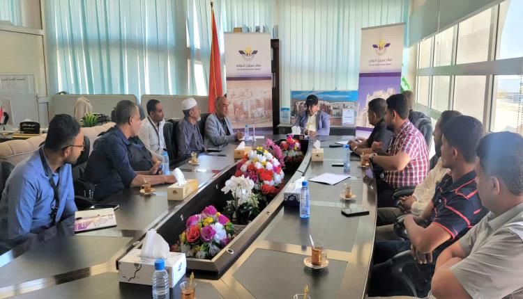 إستعراض مشاريع تطويرية قيد التحليل الفني والمالي في مطار سيئون الدولي