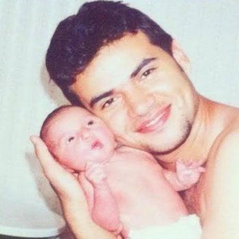 بالصور: إبنة سامو زين أصبحت شابة ونسخة طبق الأصل عن والدها.. هكذا إحتفل بعيد ميلادها