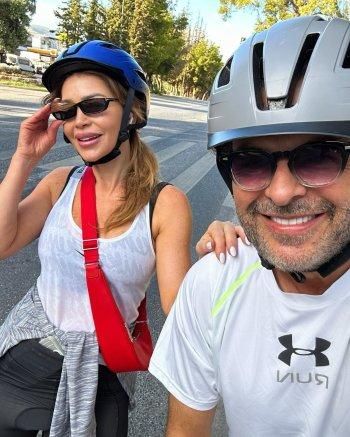 بالصور: راغب علامة يستمتع بأوقات رائعة في أثينا برفقة زوجته