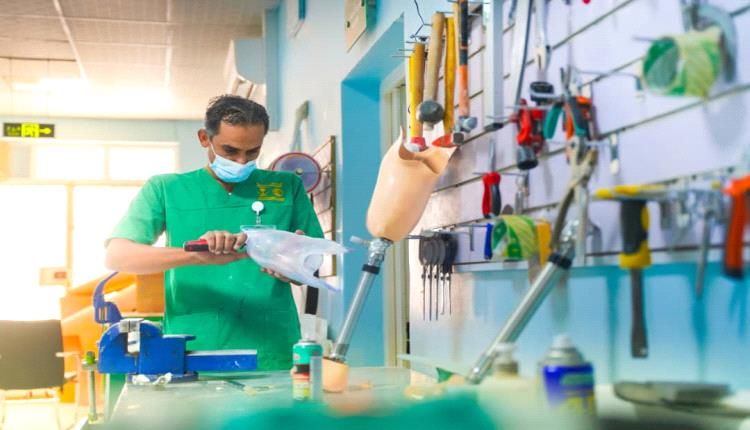 الاطلاع على سير أنشطة مشروع تشغيل الأطراف الصناعية وإعادة التأهيل بحضرموت