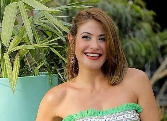 بعد حديثها الخارج عن المألوف حول الزواج.. هيدي كرم تحت مرمى الإنتقادات