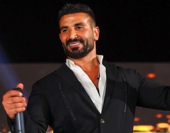 بالفيديو: “باركولي أنا خطبت”.. فنان عربي شهير يعلن عودته لمصممة أزياء مصرية