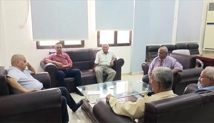 عدن.. بحث سبل تحسين جودة الخدمات الصحية في مستشفى الصداقة