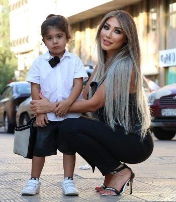 بالصور: زوجة يزن السيد في وجه المتنمرين على إبنها..وهذا ما قالته