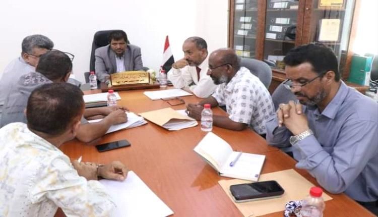 اجتماع يناقش أوضاع المتعاقدين بجامعة المهرة