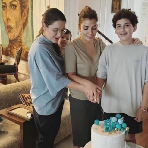 بالصورة: اول ظهور واضح لحفيدة اصالة نصري.. ملامحها مشابهة لملامح جدتها