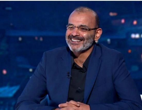 بالفيديو – أيمن بهجت قمر يكشف سراً عن عمرو دياب