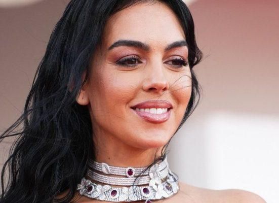 بالفيديو: هل تقيم جورجينا رودريغيز في منزل مسكون بالشيطان؟ إليكم التفاصيل