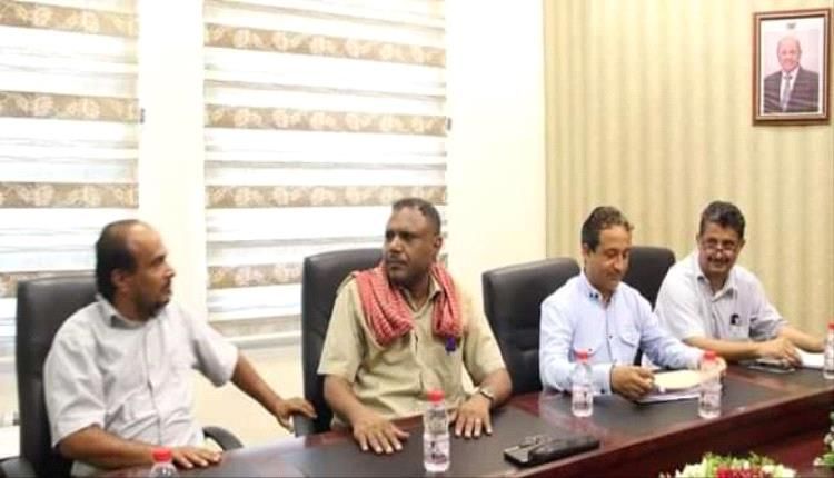 اجتماع يناقش إعداد دراسة هيدرولوجية لشوارع الغيضة