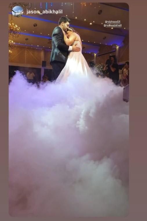 بالصور: على الرغم من الوضع الذي يمر به لبنان.. إعلامية تدخل القفص الذهبي