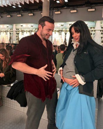  12:03  23:29 Fashion News من شوارع العاصمة الفرنسية باريس.. سلمى أبو ضيف تستعرض حملها بإطلالة من Miu Miu - الخليج الان