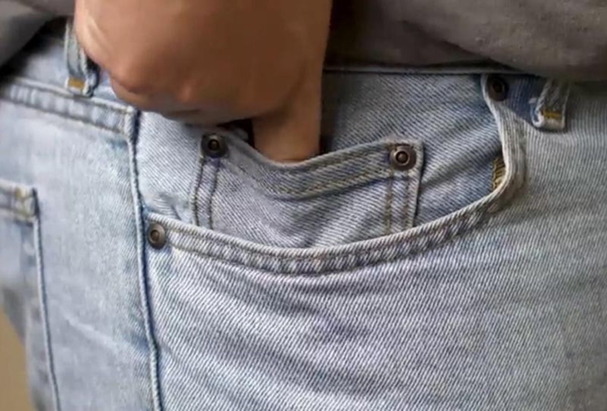 هذا هو السر العجيب وراء الجيب الصغير في سراويل الجينز