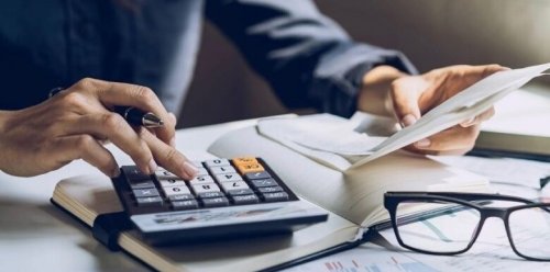 هل سيتم زيادة مكافأة نهاية الخدمة في السعودية؟ الموارد البشرية تكشف التفاصيل للموظفين