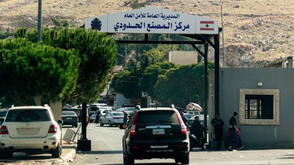 الاحتلال يستهدف الطريق الدولية بين لبنان وسوريا - موقع الخليج الان