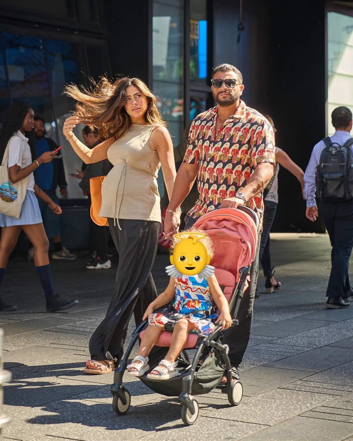 “عائلتنا تكبر”.. فنانة عربية تكشف عن حملها الثاني بهذه الطريقة (صور)