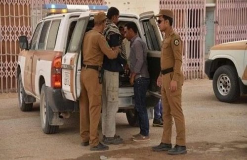 السعودية : القبض على 4 مقيمين يمنيين وهذا السبب والعقوبة