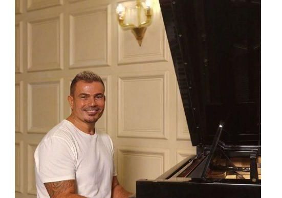 بالفيديو – هاني شنودة يكشف حقيقة غضبه من عمرو دياب ومحمد منير