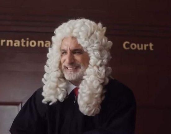 “محاكمة النتن”… باسم يوسف يطلق أغنية تحاكي الأوضاع الإقليمية