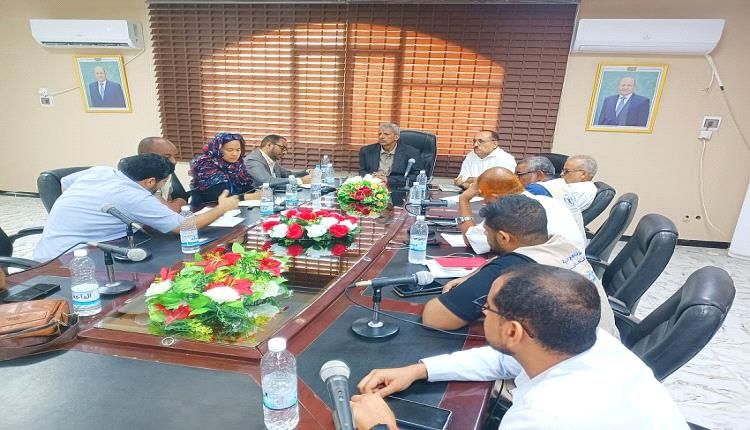 تحديد آلية صرف التحويلات النقدية للأسر الفقيرة في لحج