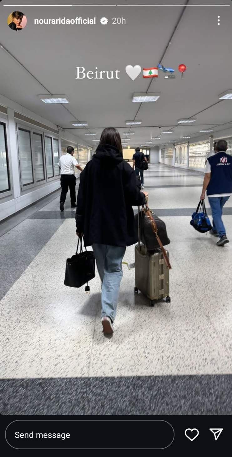 رغم القصف عارضة أزياء لبنانيّة تعود إلى بيروت… نشرت هذه الصورة من المطار