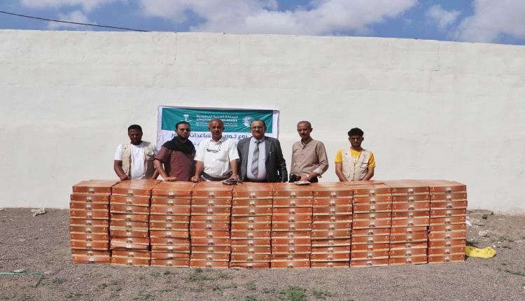 توزيع 18 الف كرتون من التمور في لحج