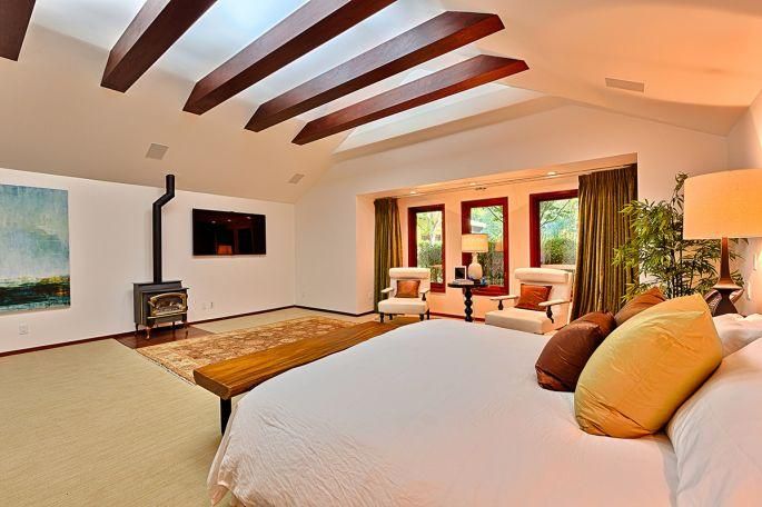 جولة بالصور في منزل أنجلينا جولي الفخم الذي إنتقلت إليه بعد إنفصالها عن براد بيت