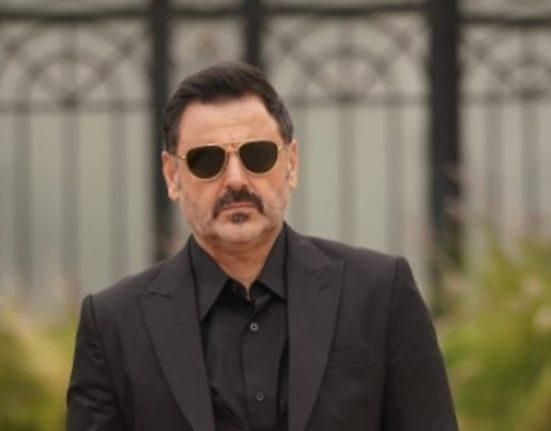 بالفيديو: بعدما شارك في مراسم تشييع أحد قادة “الحزب”.. ممثل لبناني شهير في رسالة مدوية لبايدن وترامب