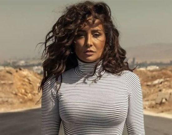 برقصة عفوية.. ممثلة سوريا في ظهور نادر مع شقيقها (فيديو)