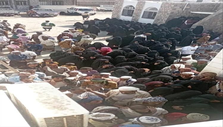 أبين.. بدء مخيم طبي مجاني لجراحة العيون بمستشفى شقرة