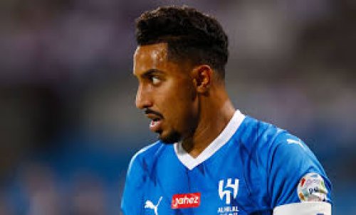 " قائد الإعلامي النصراوي " !! تعليق مثير من الدوسري على ردّ العنزي على أزمة رونالدو والهلال