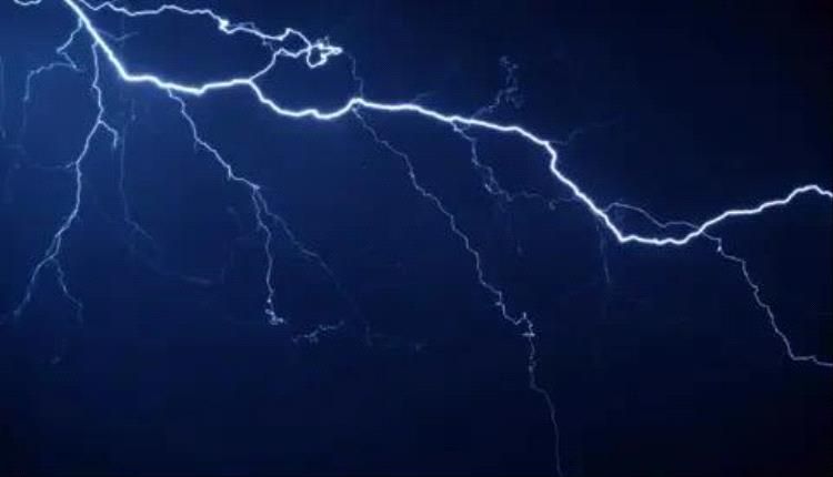 وفاة امرأة حامل بصاعقة رعدية بالحديدة