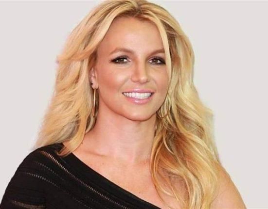 بريتني سبيرز تعلن زواجها من نفسها: أذكى شيء قمت به!