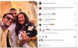 محمد رمضان يوثّق زيارته لأسرة عمر الشريف