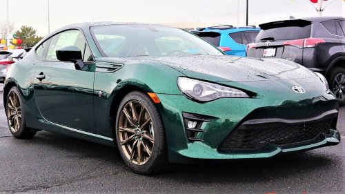 بشكل رياضي بمواصفات خرافية ومحرك أسطوري بأقل استهلاك وقود مواصفات وأسعار سيارة تويوتا GR86 2025