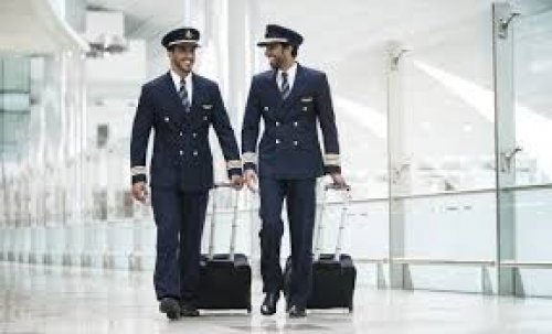 كم راتب الطيار في الإمارات .. الرقم مفاجأة