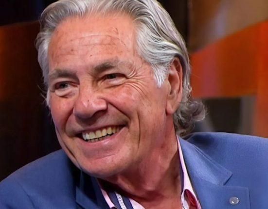 وفاة مصطفى فهمي بعد صراع مع المرض