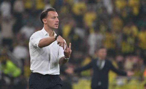 يايسله يفاجئ الاتحاد بهذا التشكيل في ديربي جدة لتكريس العقدة