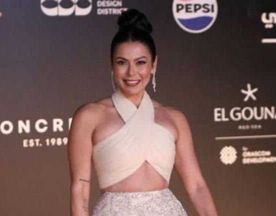 ما سبب بكاء لقاء الخميسي في الجونة؟