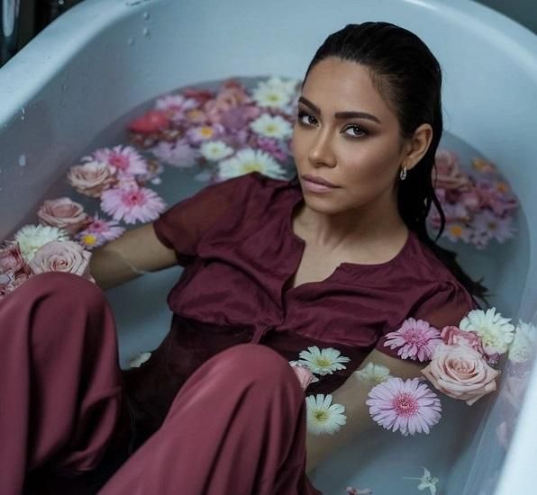 بالصور: من داخل حوض الاستحمام شيرين عبد الوهاب تُفاجئ الجمهور.. فقدت الكثير من الوزن!