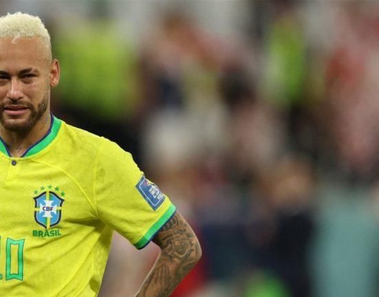 البرازيلي نيمار مع ممثل سوري شهير في السعودية.. وصورٌ تكشف من هو