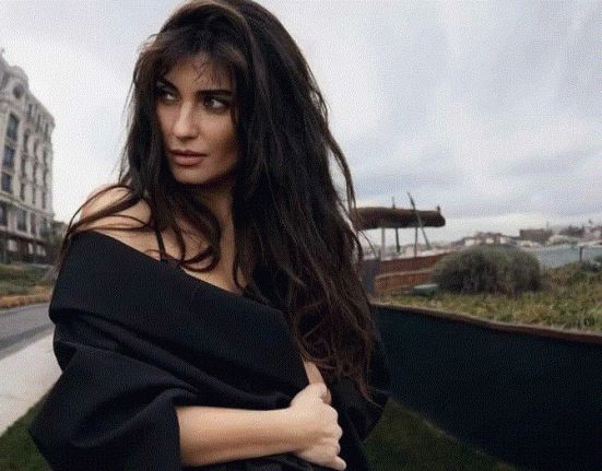 توأم توبا بيوكستون تخطفان الأنظار.. نسخة من والدتهما