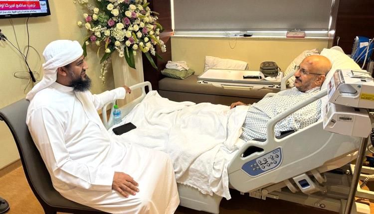 المحرمي يطمئن على صحة العميد طارق صالح